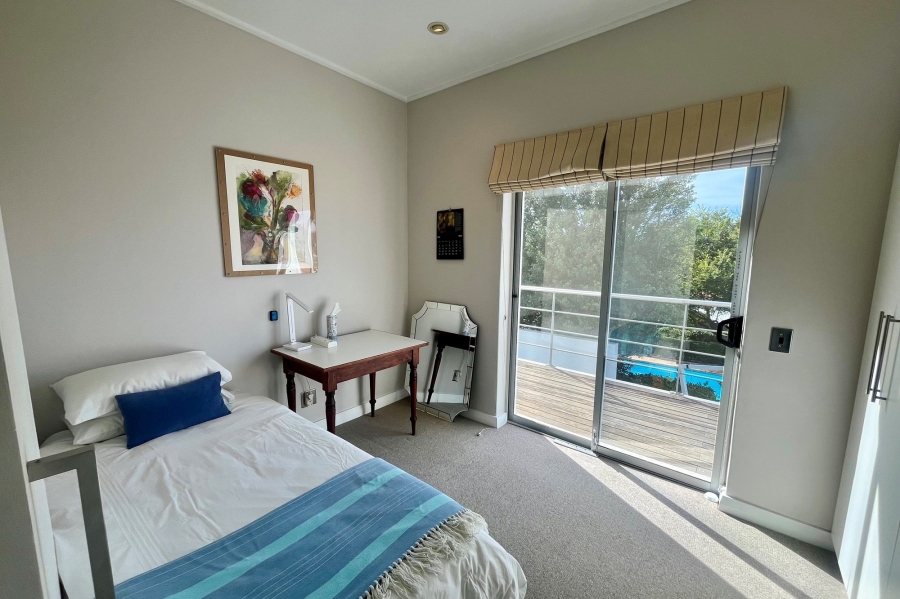 To Let 4 Bedroom Property for Rent in Tamboerskloof Western Cape